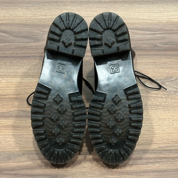 Dr. Martens Leona 7 Hook Boots in Black Size 10 - Picture 12 of 16